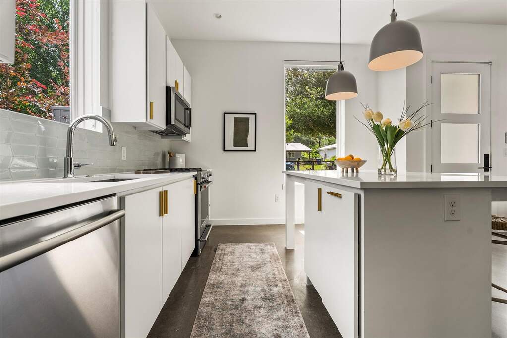 3 Bedroom Single Family Home/House's Image 17