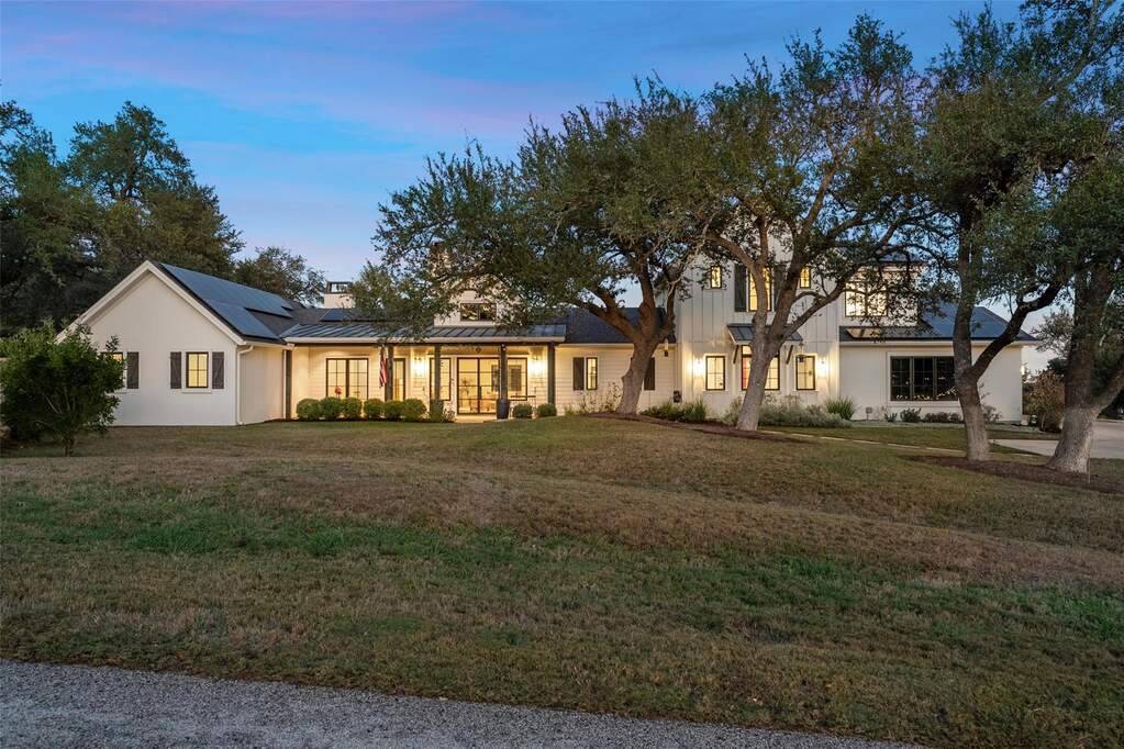 5 Bedroom Single Family Home/House's Image 7