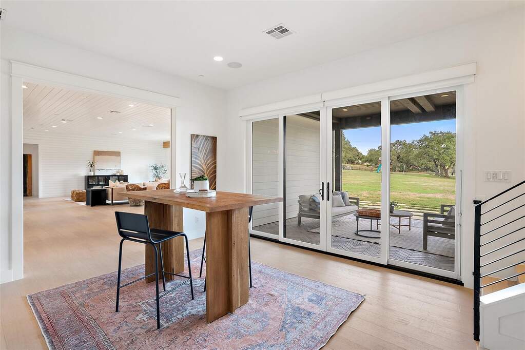 5 Bedroom Single Family Home/House's Image 14