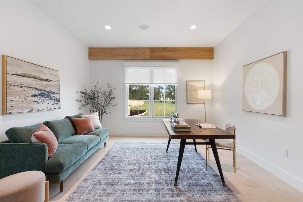 5 Bedroom Single Family Home/House's Image 23
