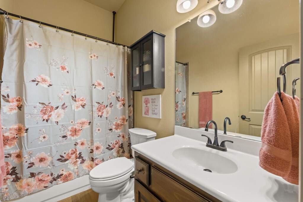 4 Bedroom Single Family Home/House's Image 20