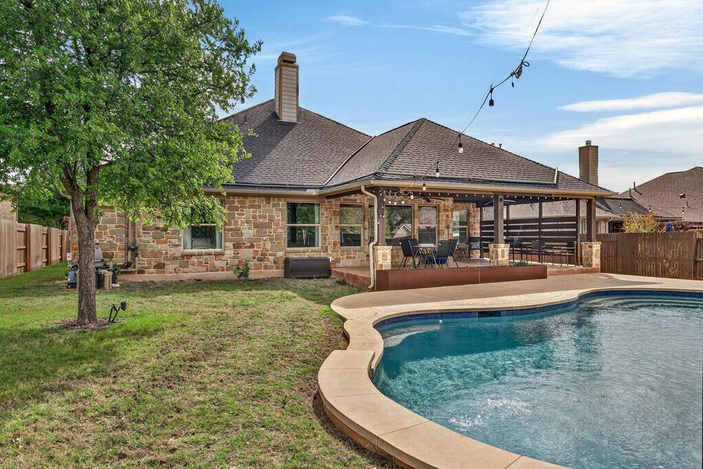 4 Bedroom Single Family Home/House's Image 24