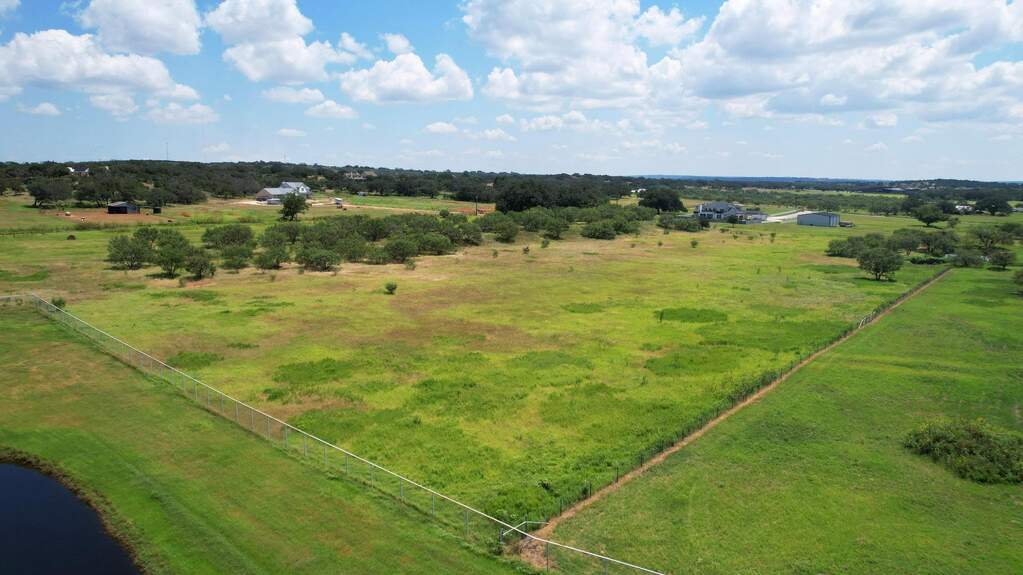 Land/Vacant Land's Image 9