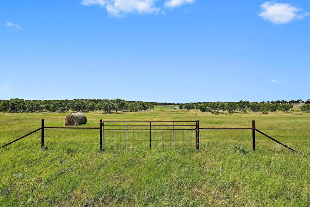 Land/Vacant Land's Image 17