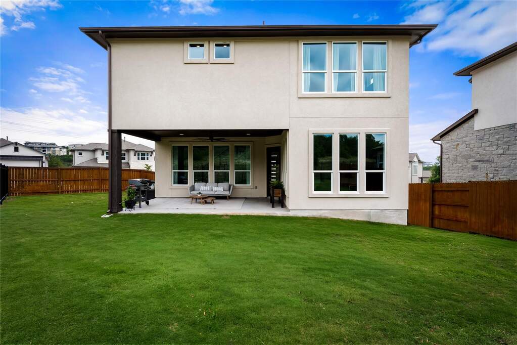 4 Bedroom Single Family Home/House's Image 25