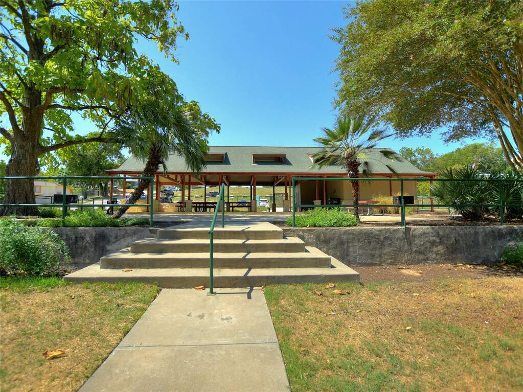 4 Bedroom Single Family Home/House's Image 29