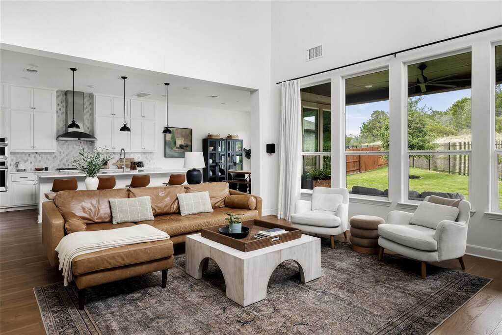 4 Bedroom Single Family Home/House's Image 5
