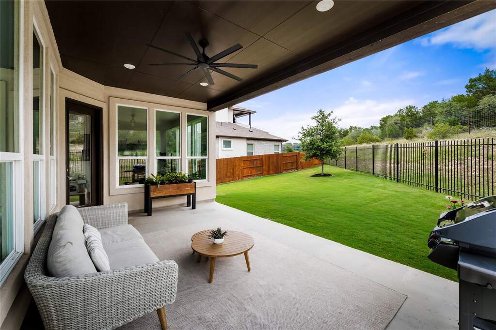 4 Bedroom Single Family Home/House's Image 6