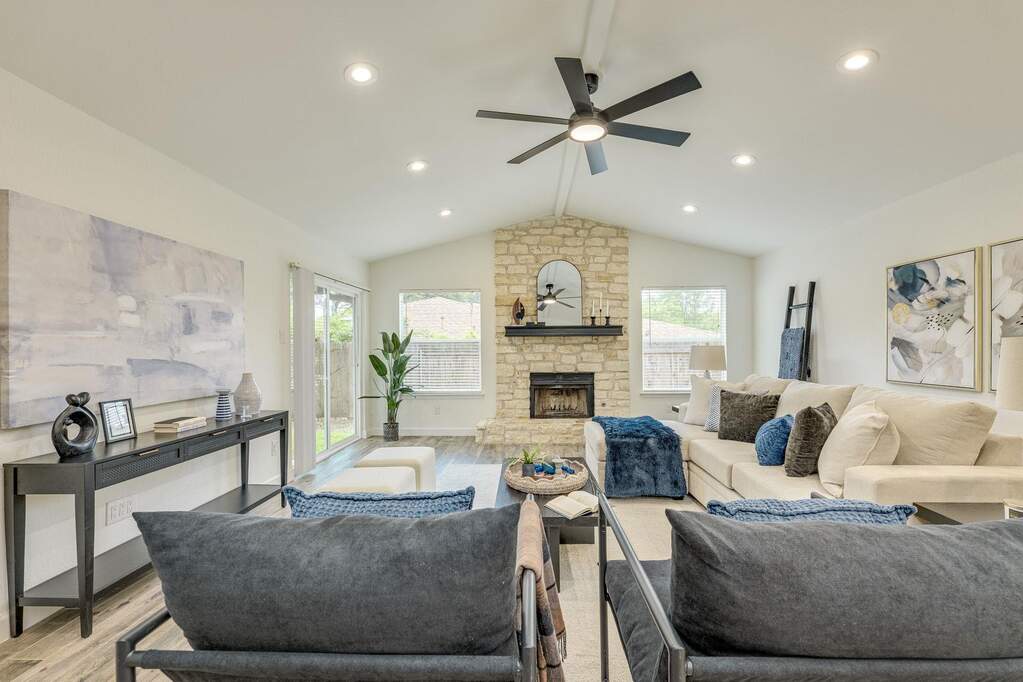 3 Bedroom Single Family Home/House's Image 8