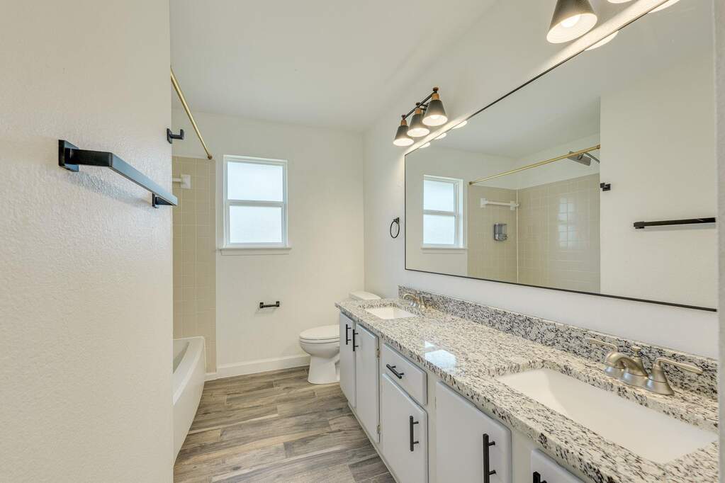 3 Bedroom Single Family Home/House's Image 22