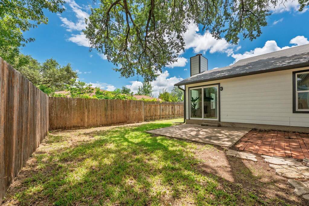 3 Bedroom Single Family Home/House's Image 27