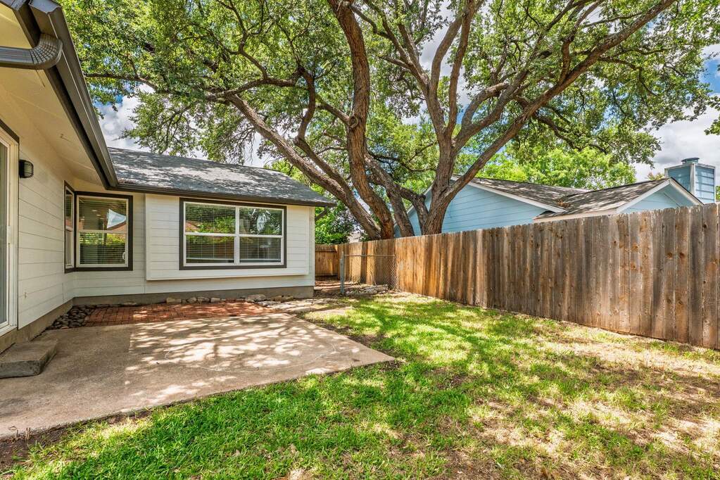 3 Bedroom Single Family Home/House's Image 28