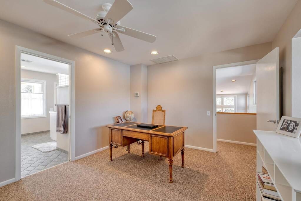 3 Bedroom Single Family Home/House's Image 12