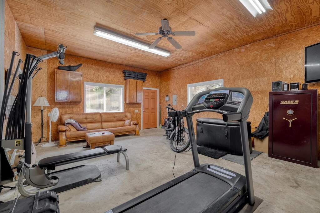 3 Bedroom Single Family Home/House's Image 29