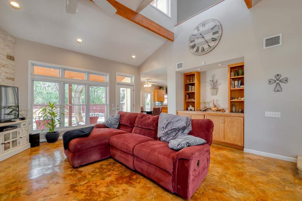 3 Bedroom Single Family Home/House's Image 3