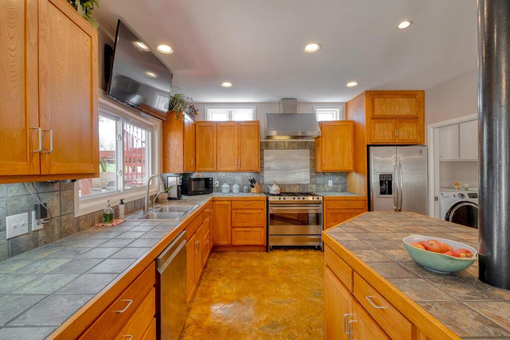 3 Bedroom Single Family Home/House's Image 5
