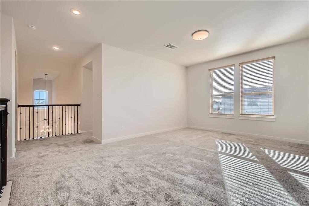 4 Bedroom Single Family Home/House's Image 18