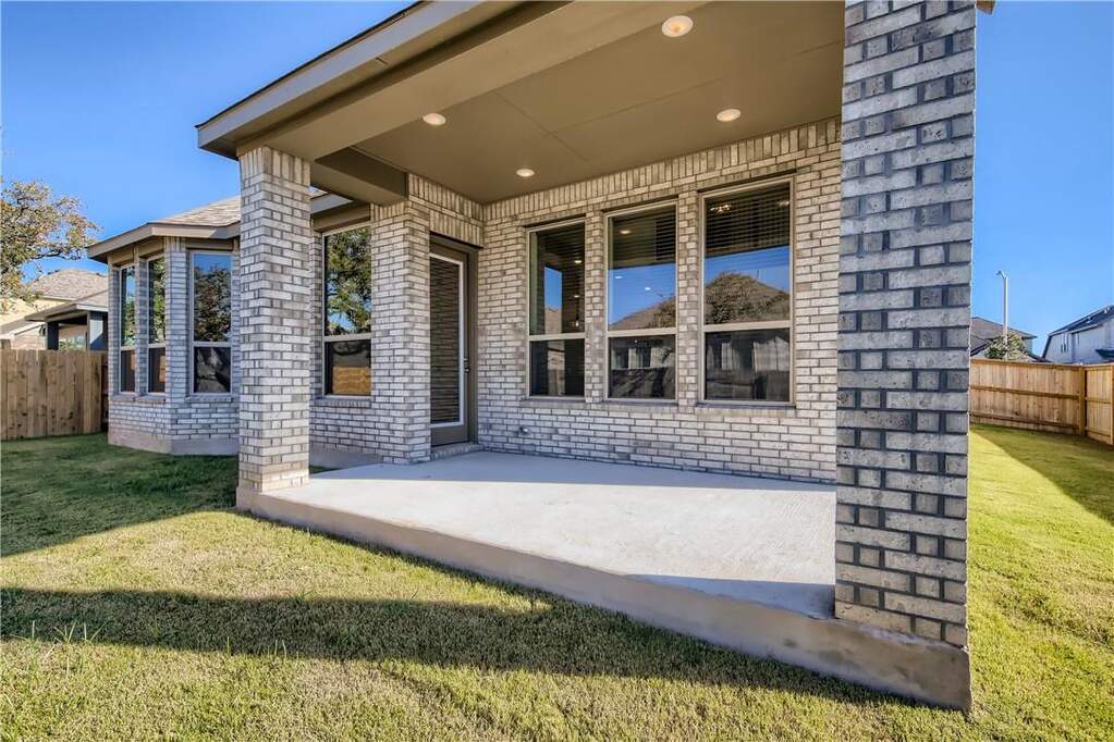 4 Bedroom Single Family Home/House's Image 21