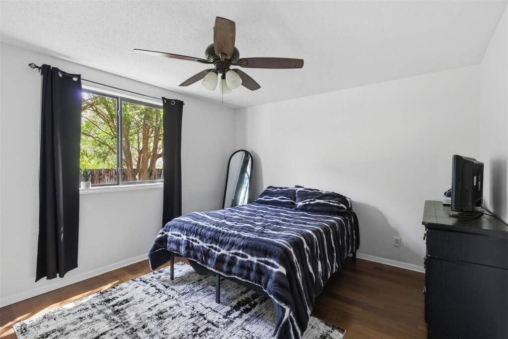 4 Bedroom Single Family Home/House's Image 23