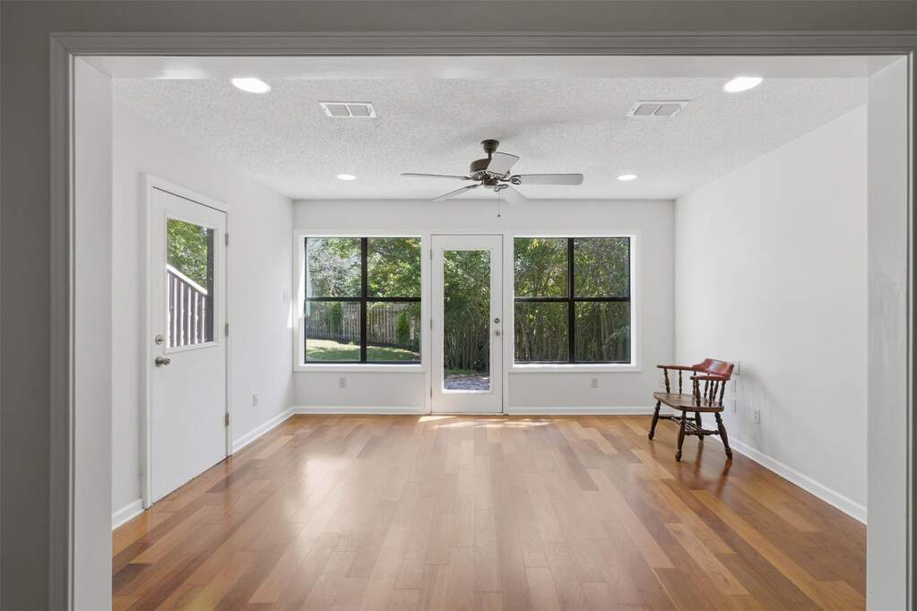 4 Bedroom Single Family Home/House's Image 25