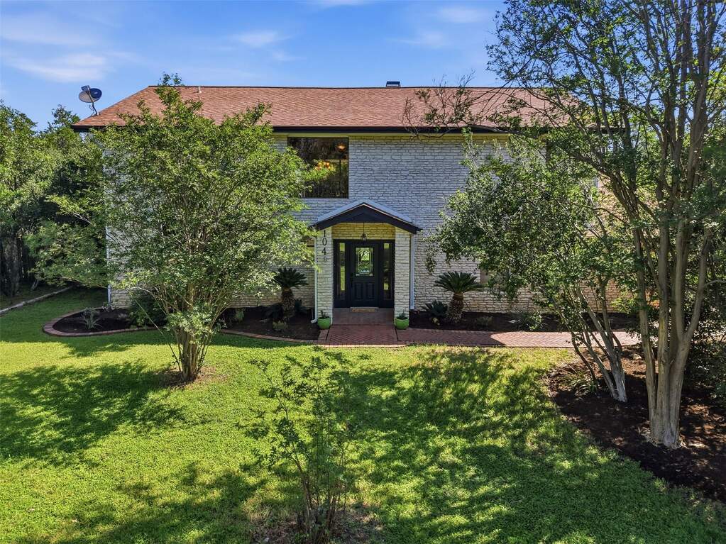 4 Bedroom Single Family Home/House's Image 33