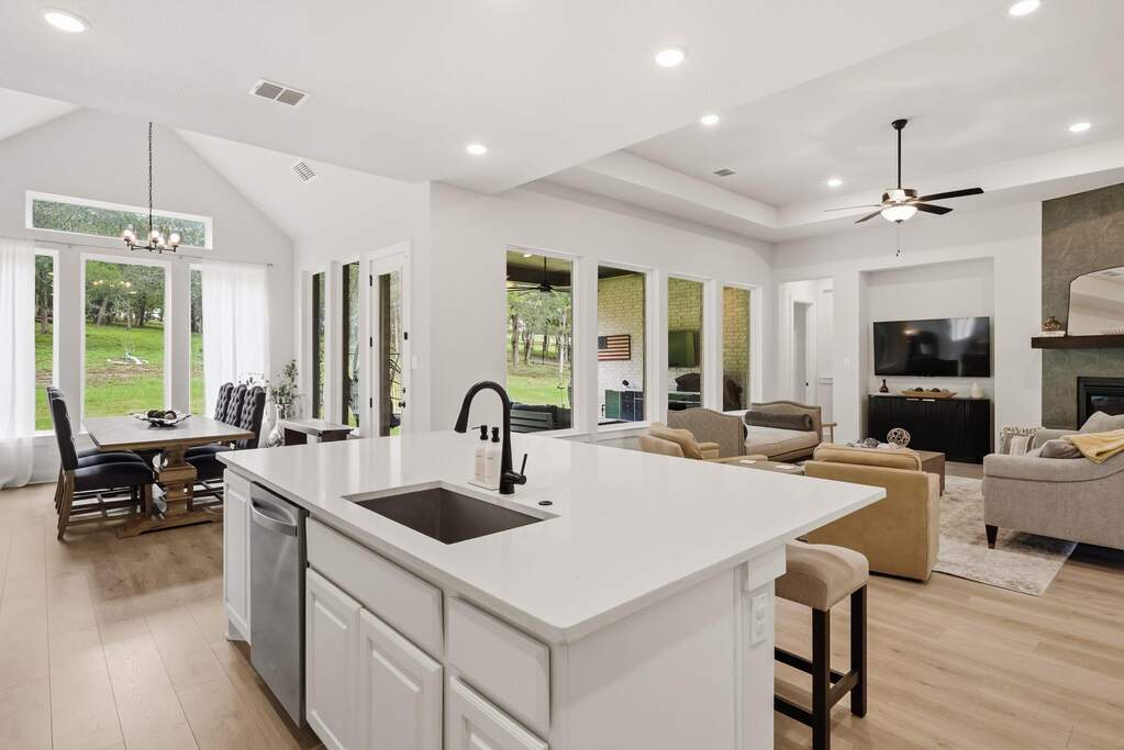 4 Bedroom Single Family Home/House's Image 17