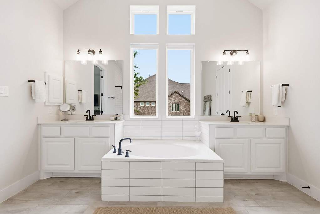 4 Bedroom Single Family Home/House's Image 20