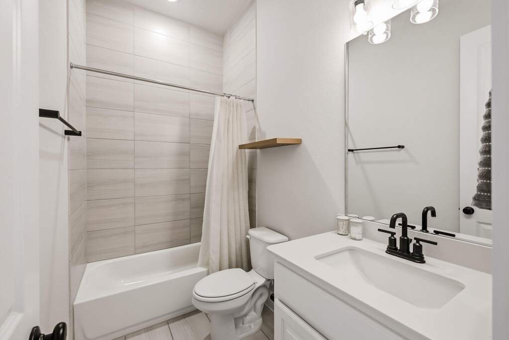4 Bedroom Single Family Home/House's Image 23