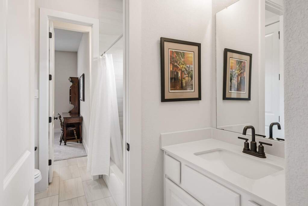 4 Bedroom Single Family Home/House's Image 25