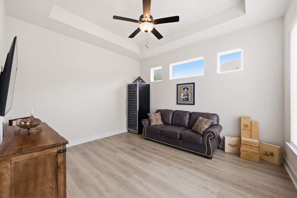 4 Bedroom Single Family Home/House's Image 28