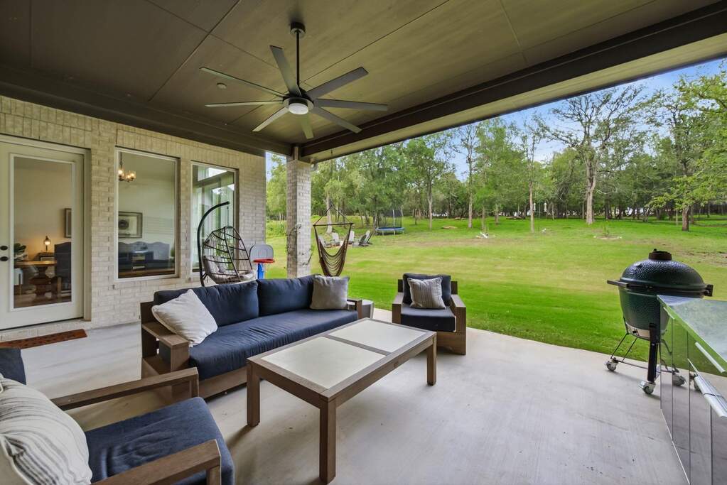 4 Bedroom Single Family Home/House's Image 3