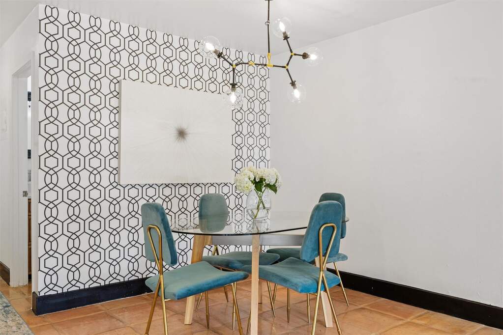 4 Bedroom Single Family Home/House's Image 21