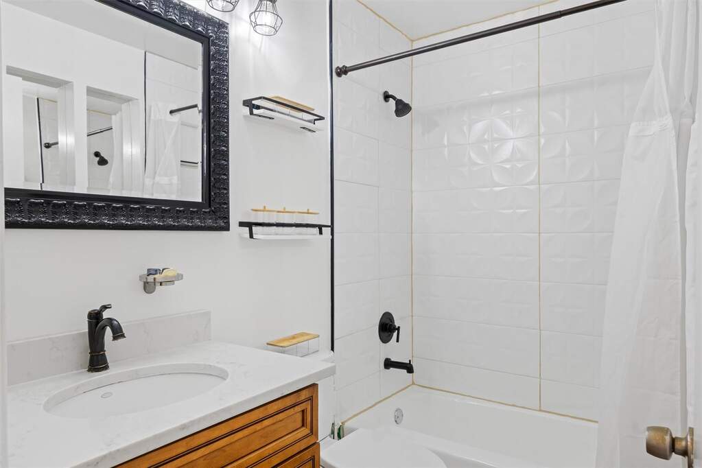 4 Bedroom Single Family Home/House's Image 23