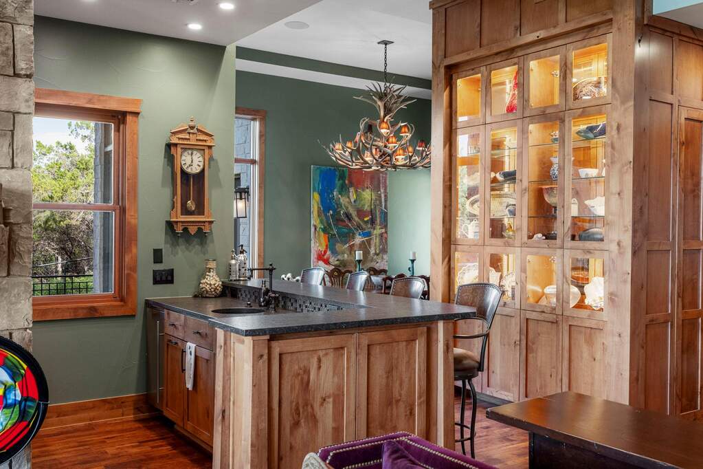 4 Bedroom Single Family Home/House's Image 12