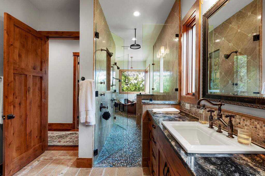 4 Bedroom Single Family Home/House's Image 22
