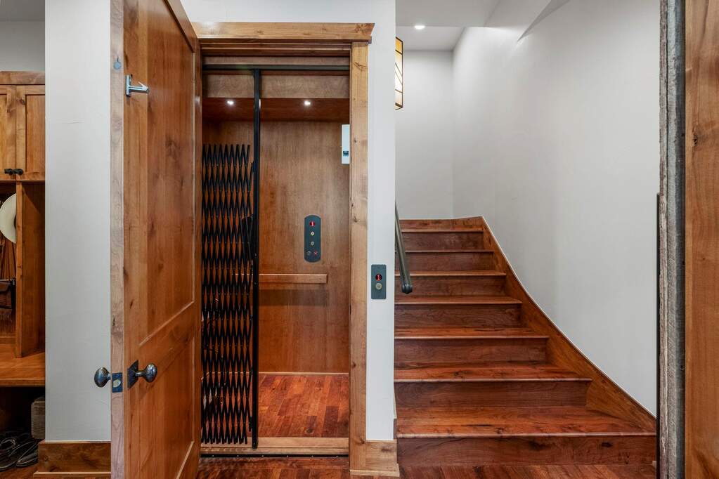 4 Bedroom Single Family Home/House's Image 26