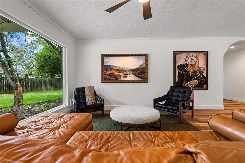 3 Bedroom Single Family Home/House's Image 3