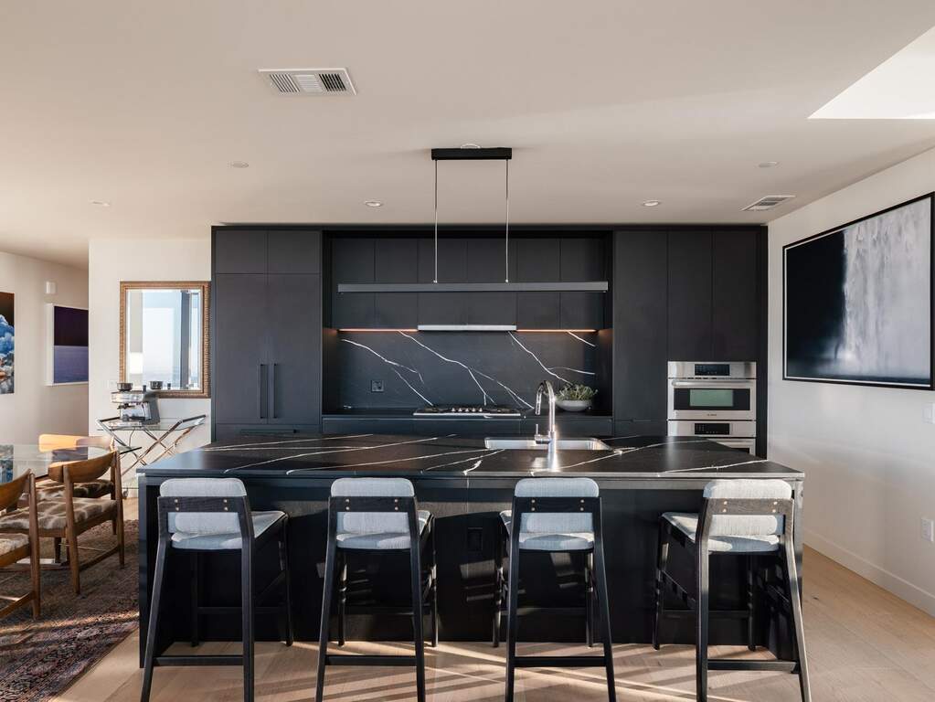 3 Bedroom Apartment/Flat's Image 3