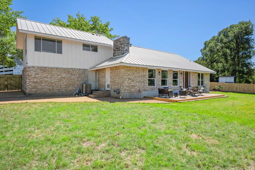 3 Bedroom Single Family Home/House's Image 35
