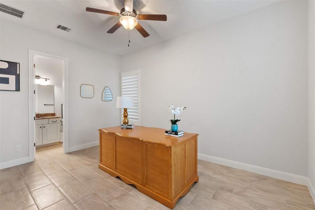 5 Bedroom Single Family Home/House's Image 20