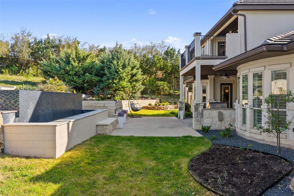 5 Bedroom Single Family Home/House's Image 23
