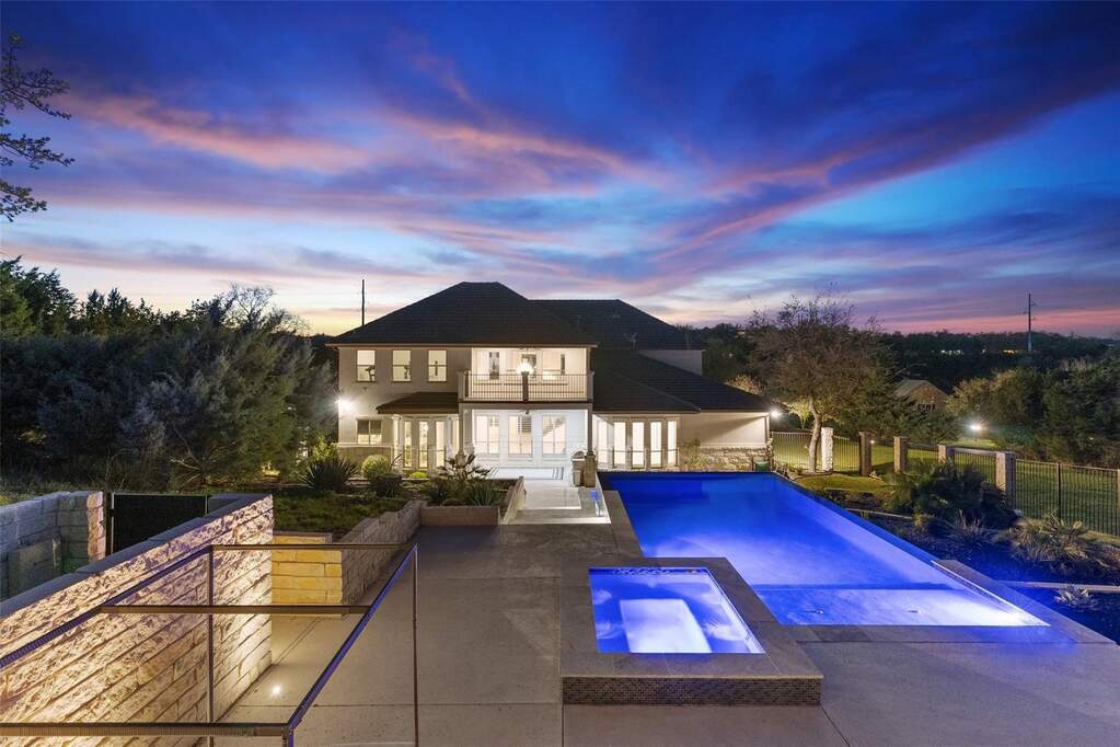 5 Bedroom Single Family Home/House's Image 26