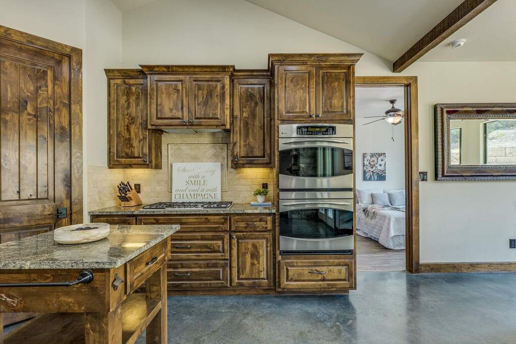 4 Bedroom Single Family Home/House's Image 15