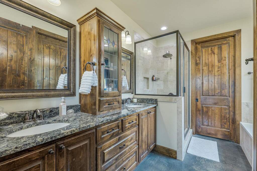 4 Bedroom Single Family Home/House's Image 21