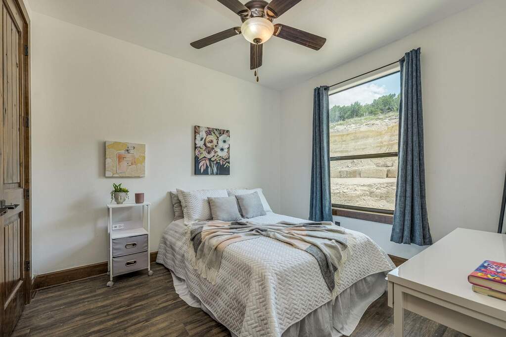4 Bedroom Single Family Home/House's Image 22