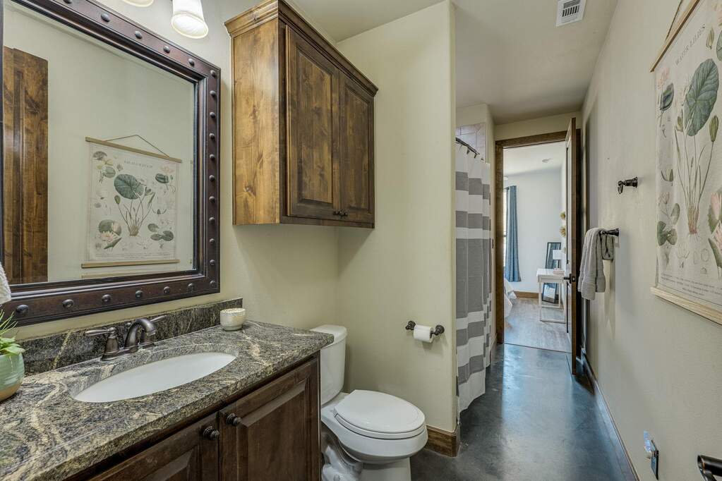 4 Bedroom Single Family Home/House's Image 24