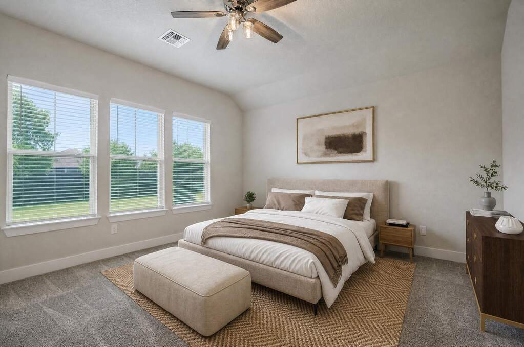 4 Bedroom Single Family Home/House's Image 7