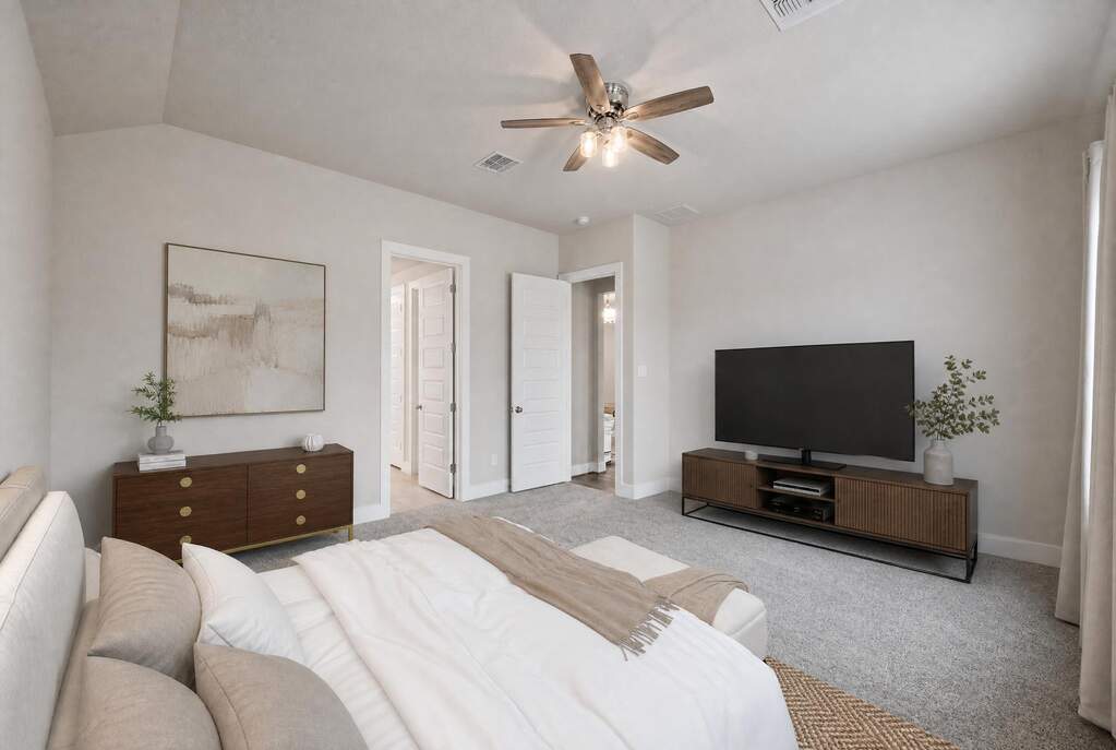 4 Bedroom Single Family Home/House's Image 8