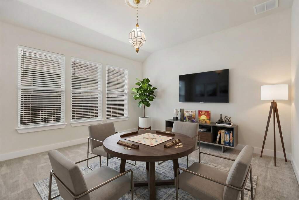 4 Bedroom Single Family Home/House's Image 12