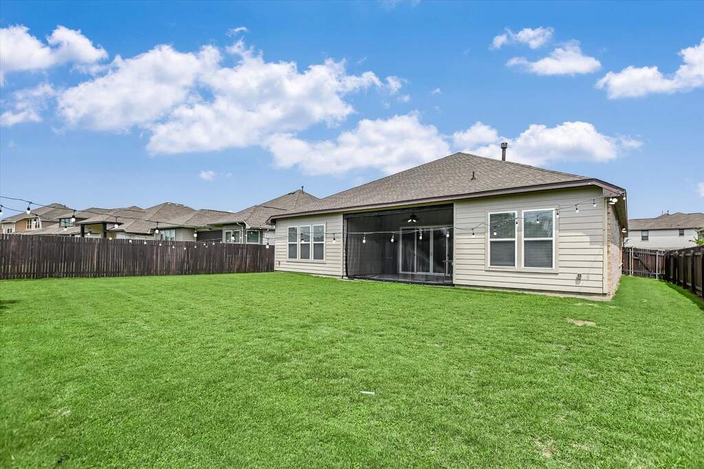 4 Bedroom Single Family Home/House's Image 23
